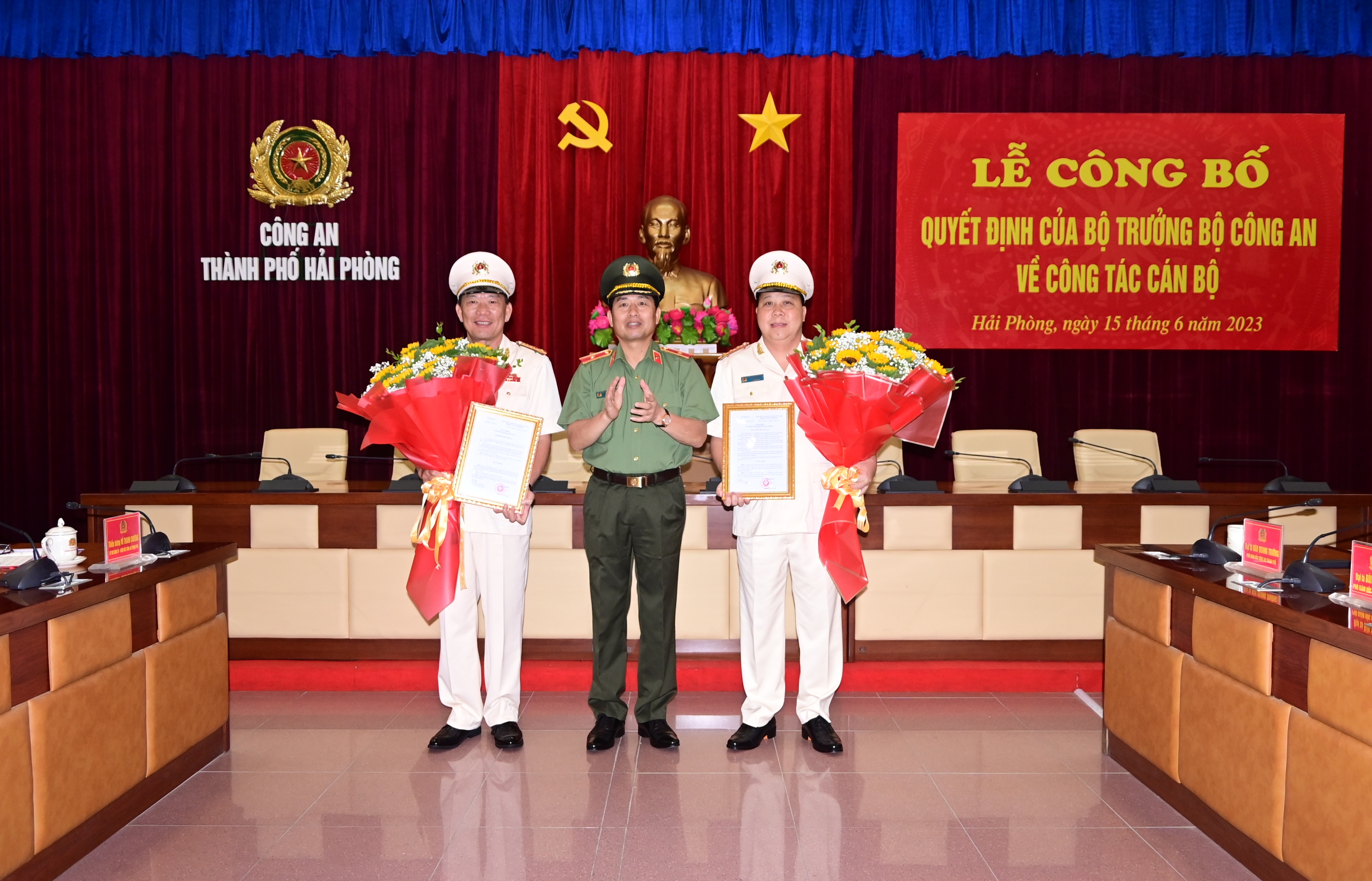 Công bố các Quyết định của Bộ trưởng Bộ Công an về công tác cán bộ 